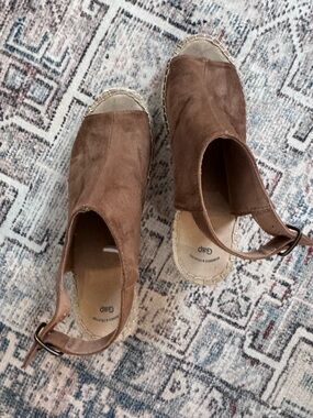 GAP Brown Suede Open-Toe Espadrille Wedge Sandals